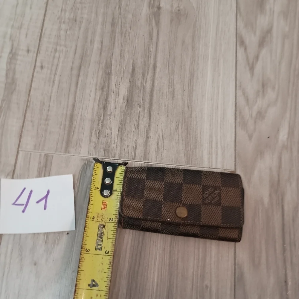 Authentic Louis Vuitton 4 Ring Key Holder Damier Ebene